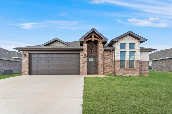 1824 Porter Street, Pea Ridge, AR 72751