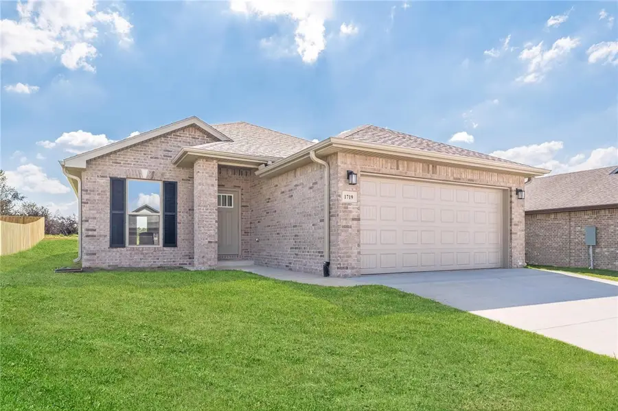 1719 Farmer Street, Pea Ridge, AR 72751 - Image #2