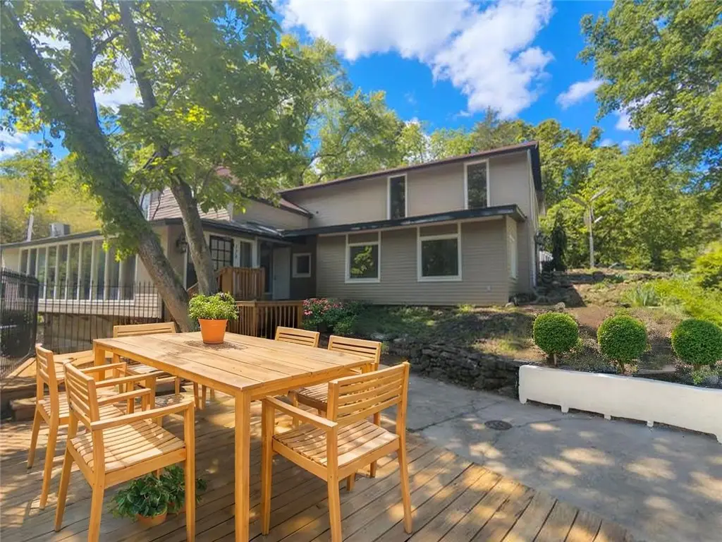 179 Main Street, Eureka Springs, AR 72632 - Image #1