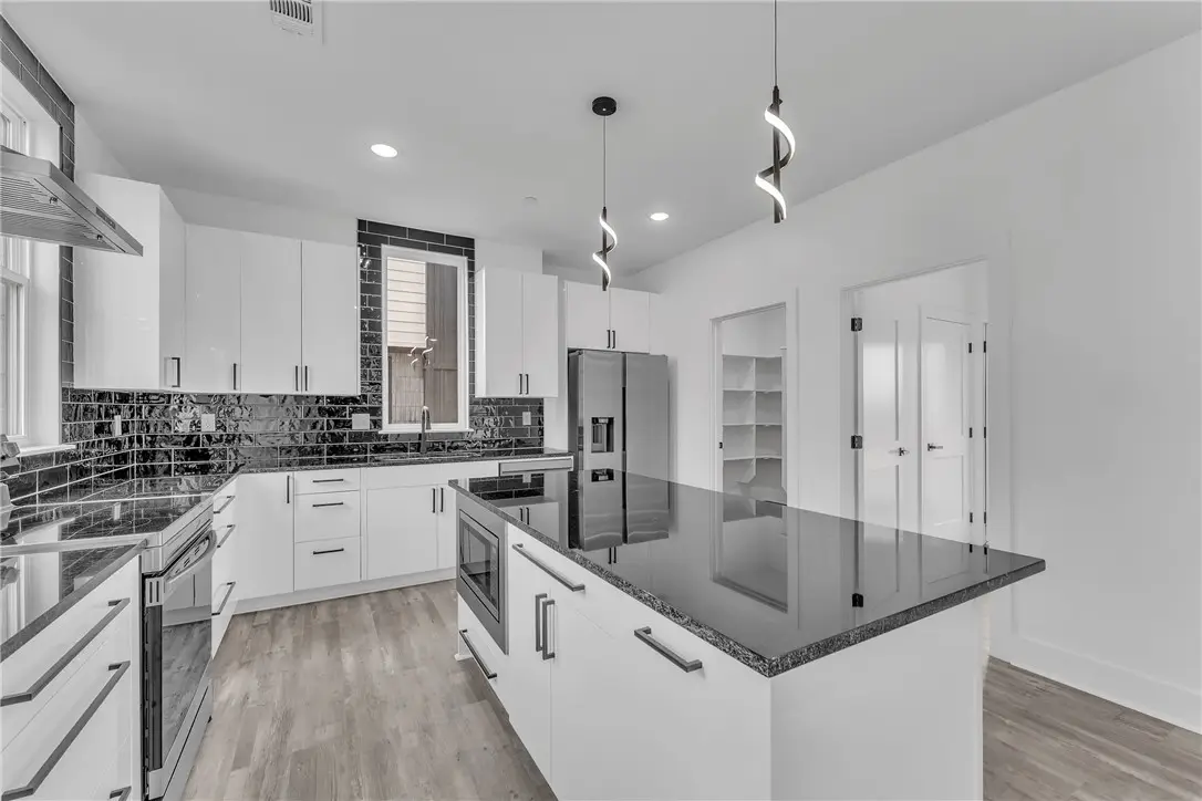 2604 W Bonnie Lane, Rogers, AR 72758 - Image #1