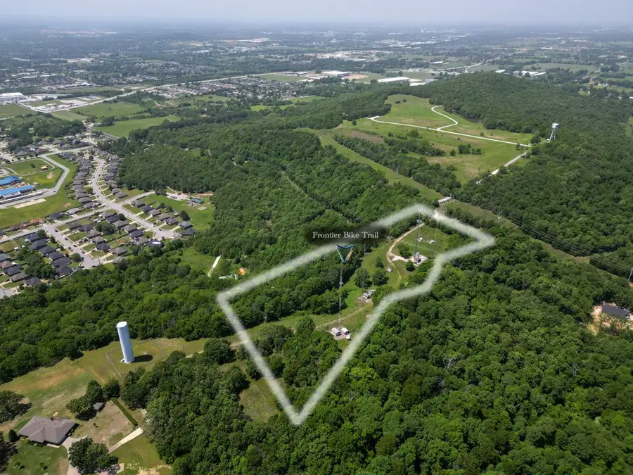 2497 Woodcliff Road, Springdale, AR 72764 - Image #2