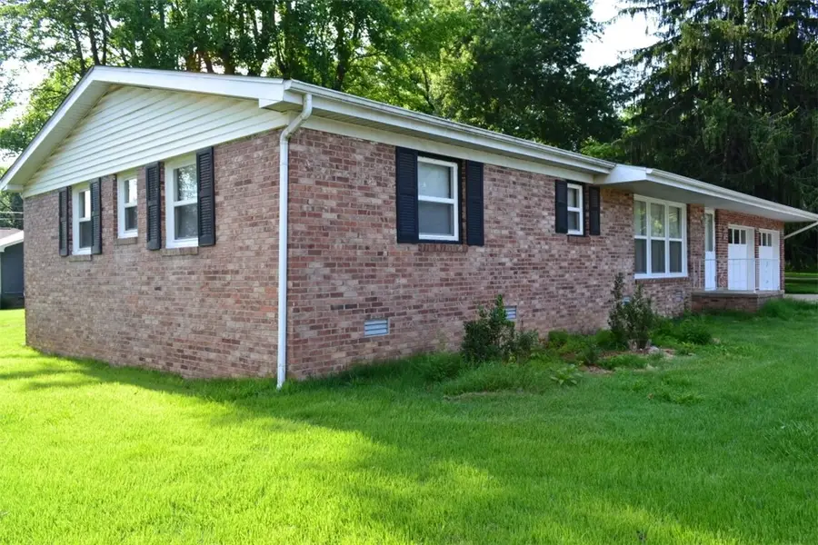 420 Natchez Trace Drive, Harrison, AR 72601 - Image #2