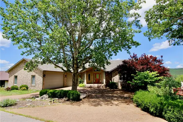 70 Shields Spur, Holiday Island, AR 72631