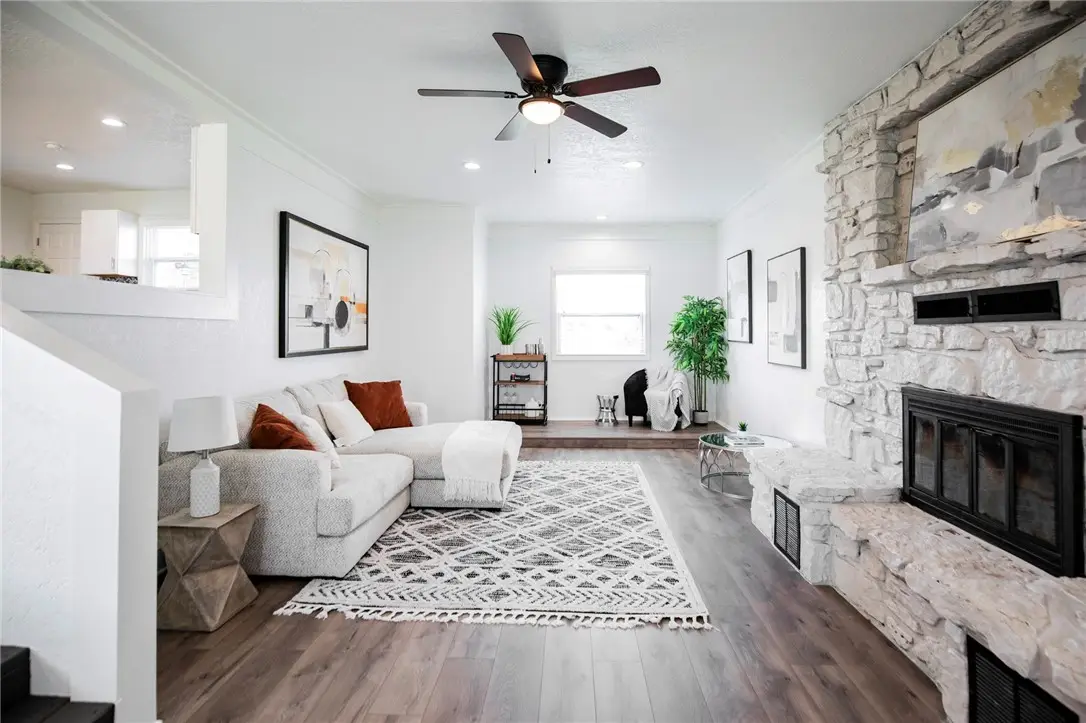 809 NW 11th Street, Bentonville, AR 72712 - #1