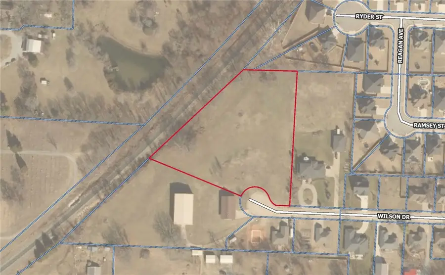 448 W Wilson Drive, Gentry, AR 72734 - Image #2