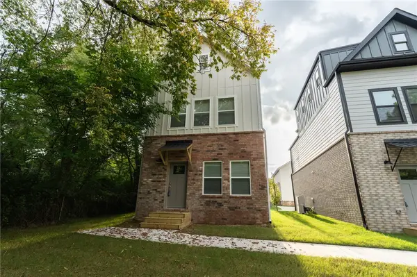 1331 S Van Buren Avenue, Fayetteville, AR 72701