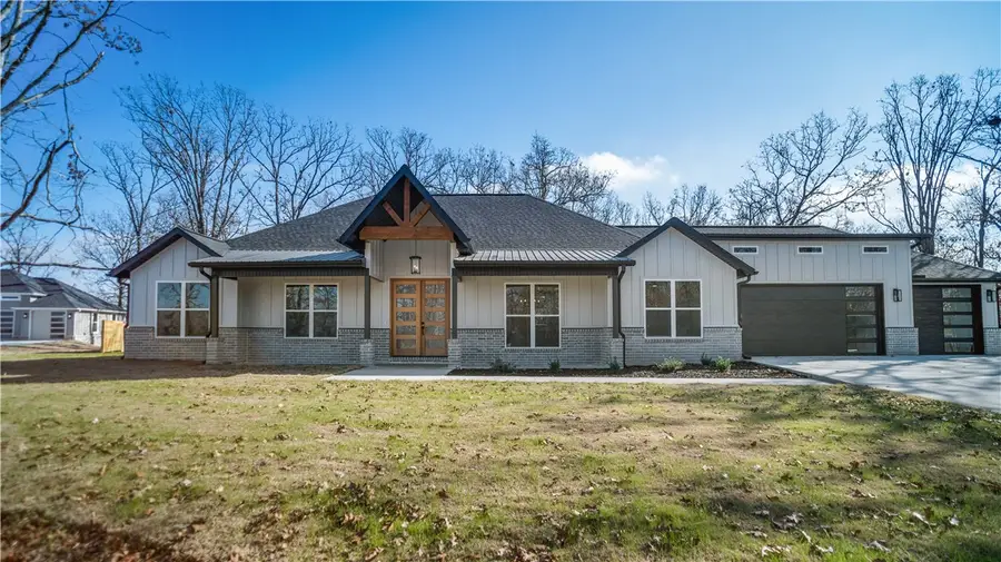 8560 S Pleasant Valley Road, Decatur, AR 72722 - Image #2