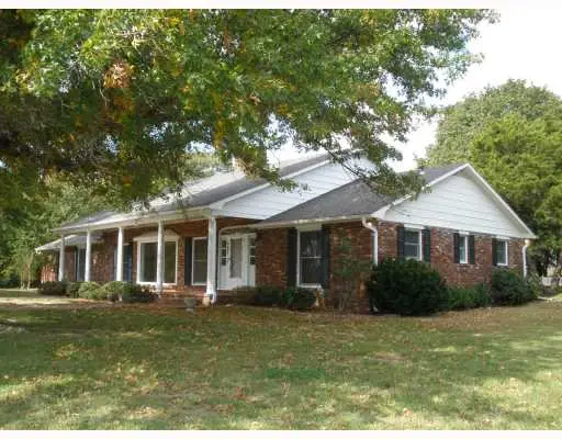 942 E Township Street, Fayetteville, AR 72703 - Image #1