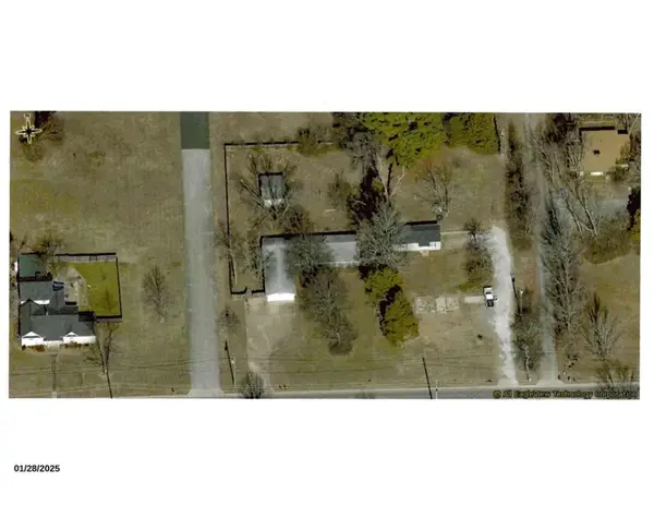 1000 E Township Street, Fayetteville, AR 72703