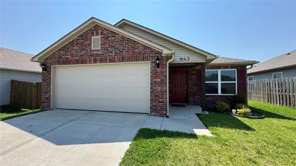 1643 S Towhee Lane, Fayetteville, AR 72701