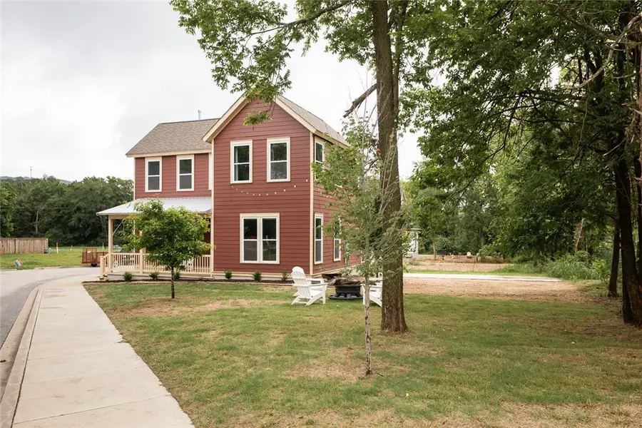 315 E 11th Street, Fayetteville, AR 72701 - Image #2