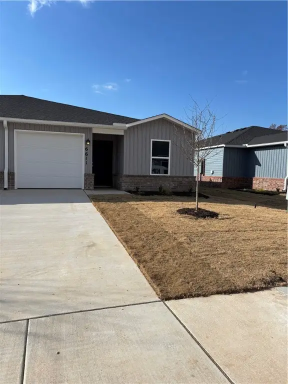 6611 NW Kathleen Street, Bentonville, AR 72713