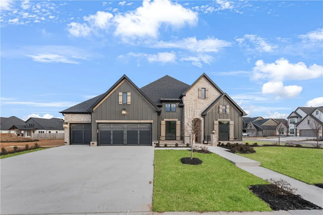 8801 W Comet Drive, Bentonville, AR 72713 - Image #1