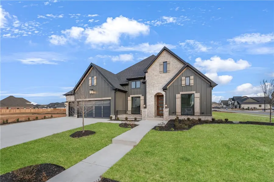 8801 W Comet Drive, Bentonville, AR 72713 - Image #2