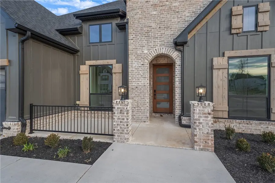 8801 W Comet Drive, Bentonville, AR 72713 - Image #3