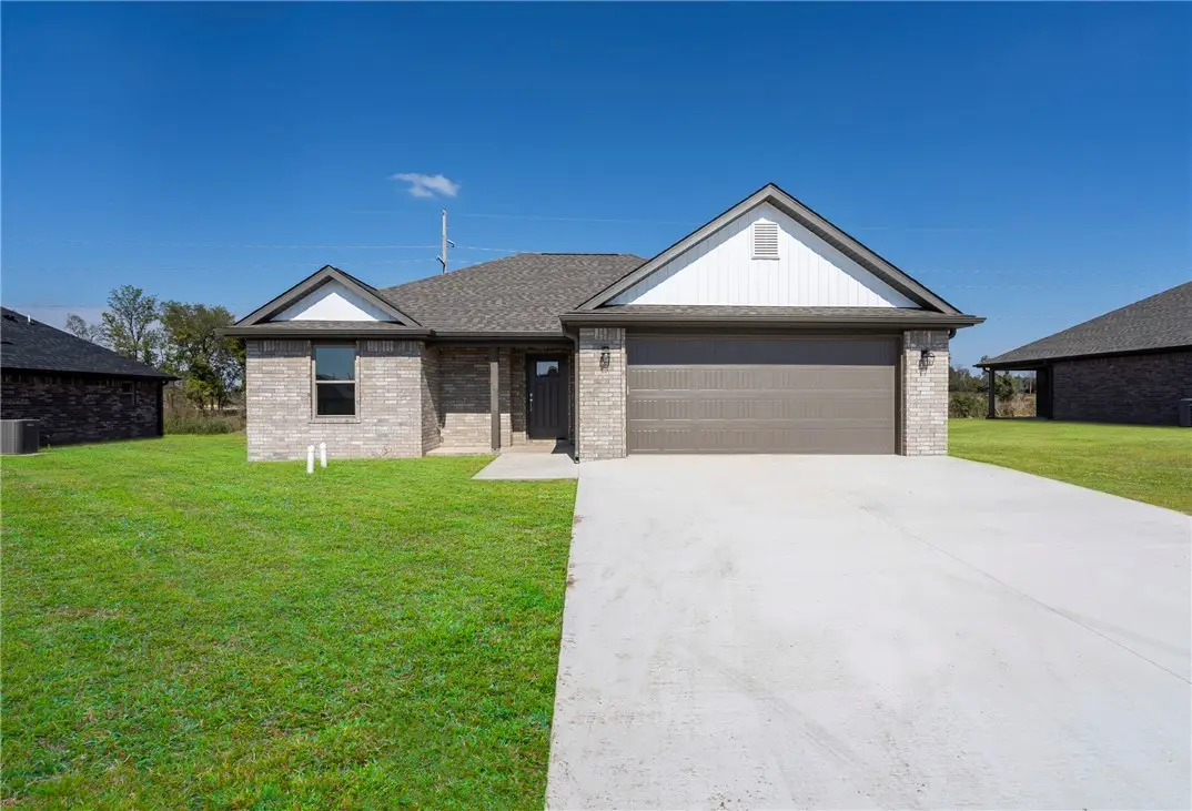 1119 Center Court Circle, Grove, OK 74344 - Image #1