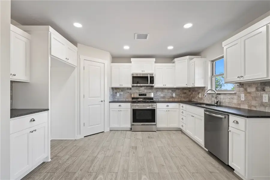 1119 Center Court Circle, Grove, OK 74344 - Image #3