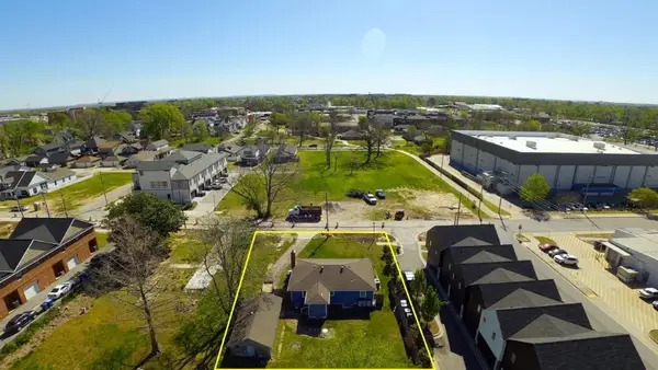 508 SW E Street, Bentonville, AR 72712