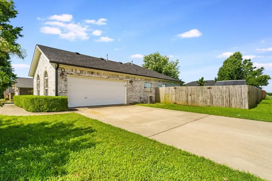 1800 SW Sequoia Street, Bentonville, AR 72713 - #2