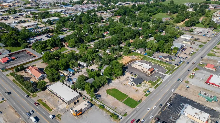 983 W Sunset Avenue, Springdale, AR 72764 - Image #3