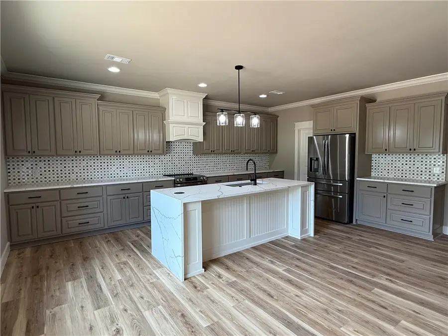 137 Harbor Circle, Russellville, AR 72802 - Image #3