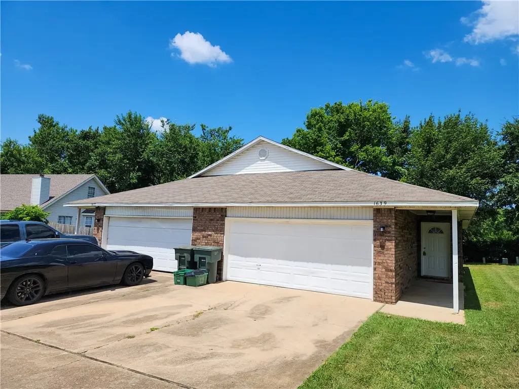 1637 & 1639 N Saddlehorn Avenue, Fayetteville, AR 72703 - Image #1