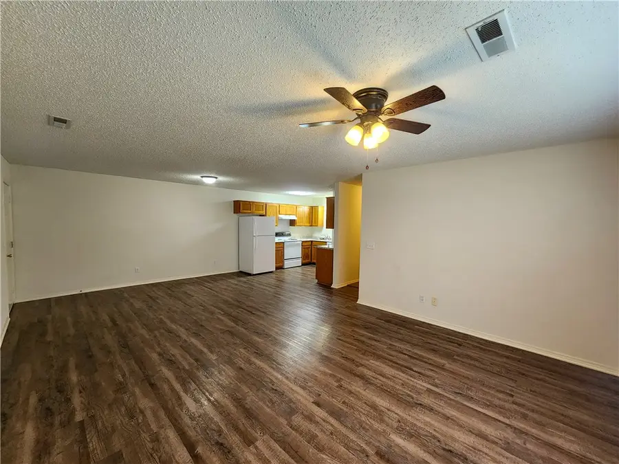 1637 & 1639 N Saddlehorn Avenue, Fayetteville, AR 72703 - Image #2