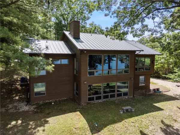 188 Point Mirage Road, Eureka Springs, AR 72631