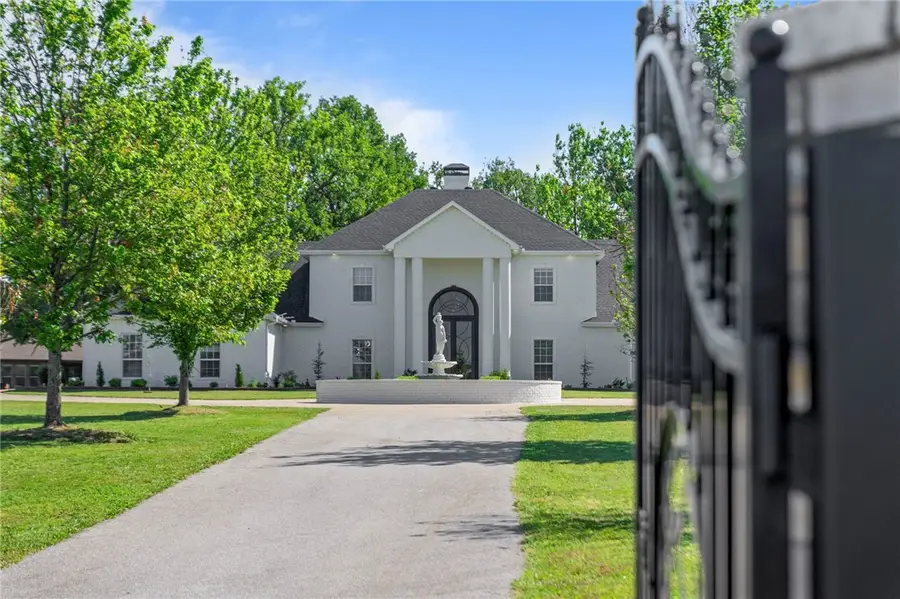 862 Via Firenze Avenue, Tontitown, AR 72762 - Image #2