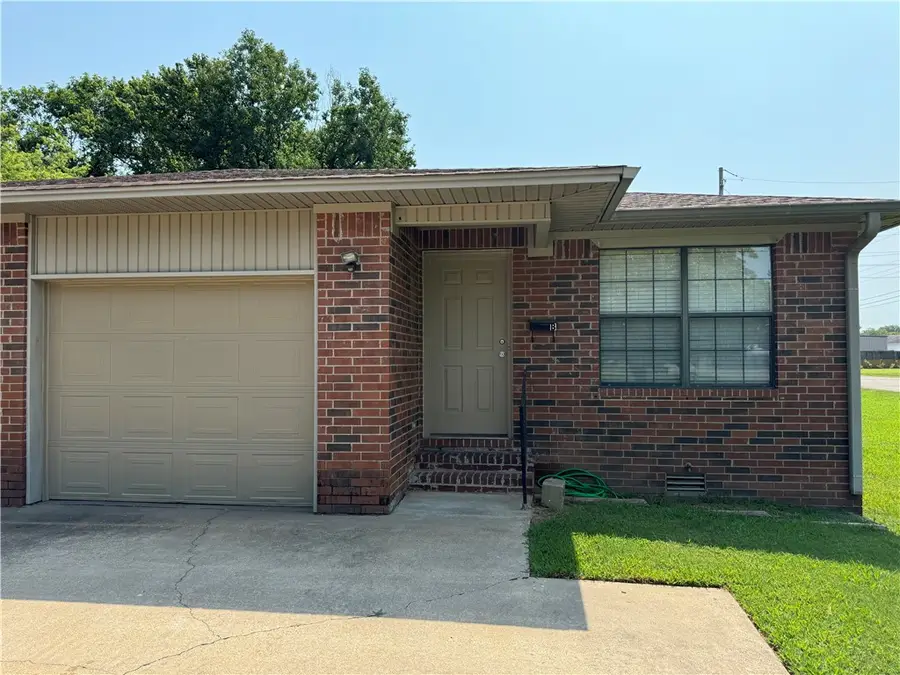 1311 S Commerce Avenue, Russellville, AR 72801 - Image #3