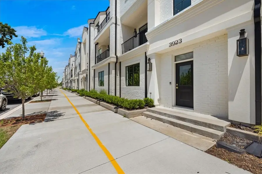 3923 S Champions Drive, Rogers, AR 72758 - Image #2