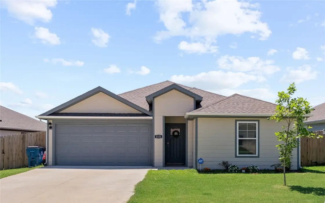 1321 Bates Street, Gentry, AR 72734 - Image #1