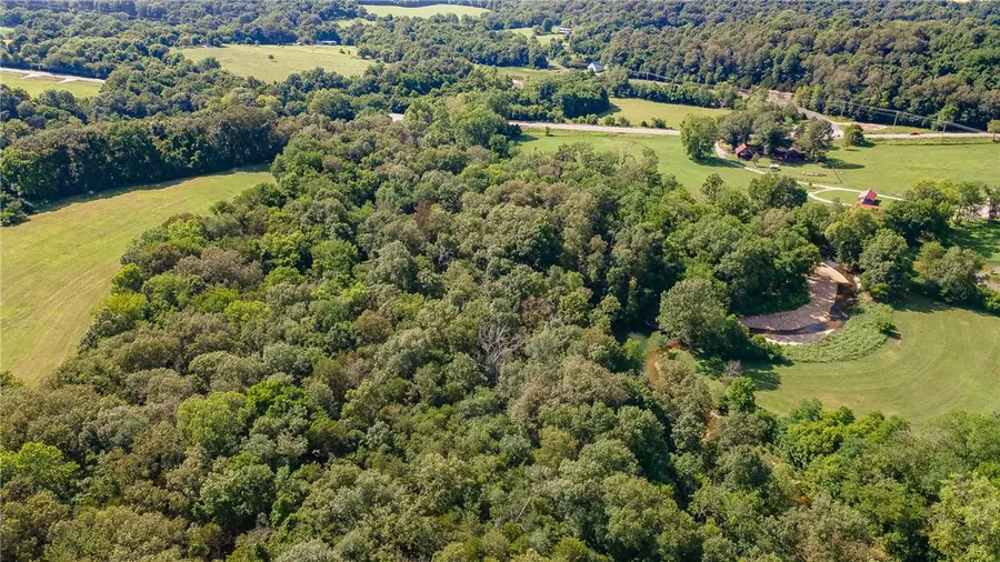 18408 Edgewood Road, Fayetteville, AR 72703 - Image #3