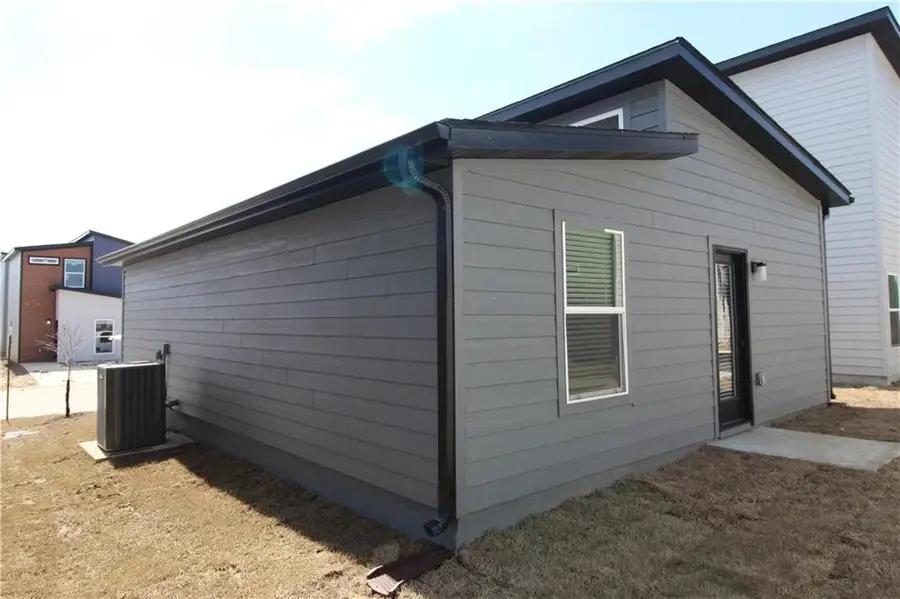 1070 Ventnor Avenue, Centerton, AR 72719 - Image #2