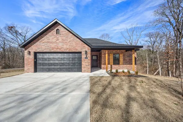 1 Whitmore Lane, Bella Vista, AR 72715