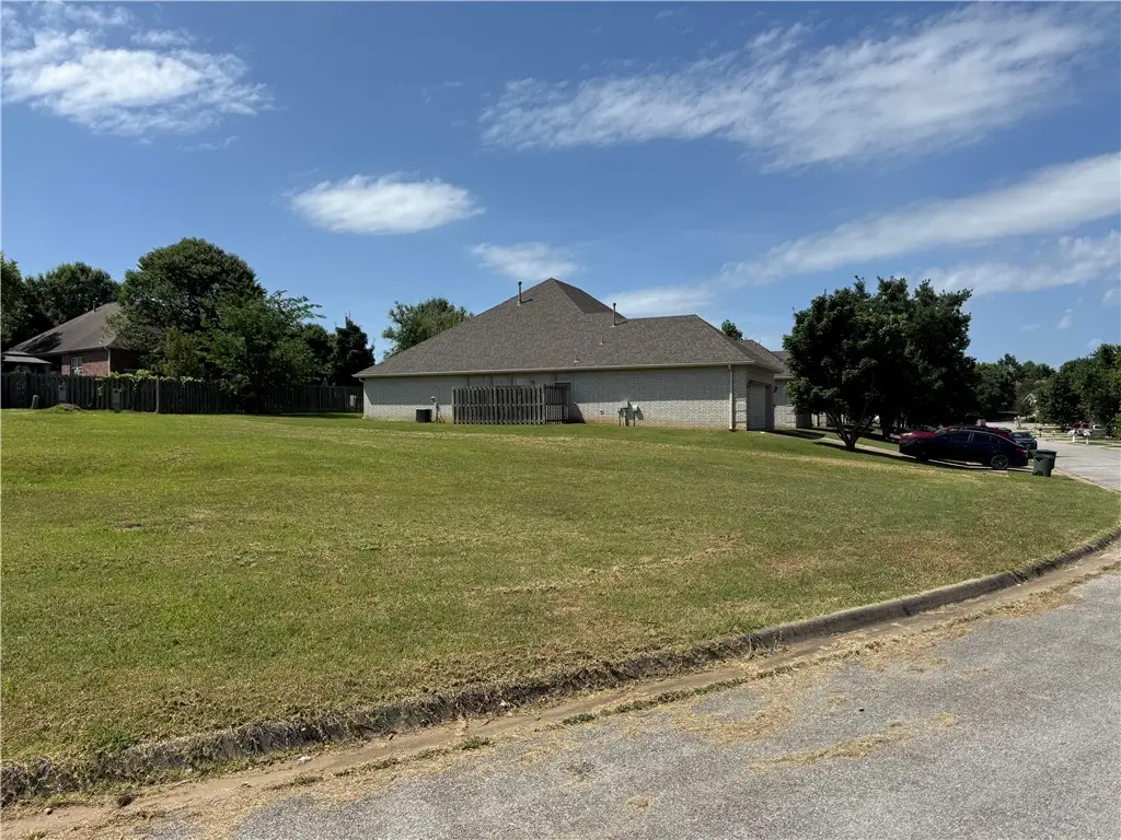 6229-6227 Milliken Bend, Fayetteville, AR 72704 - Image #1