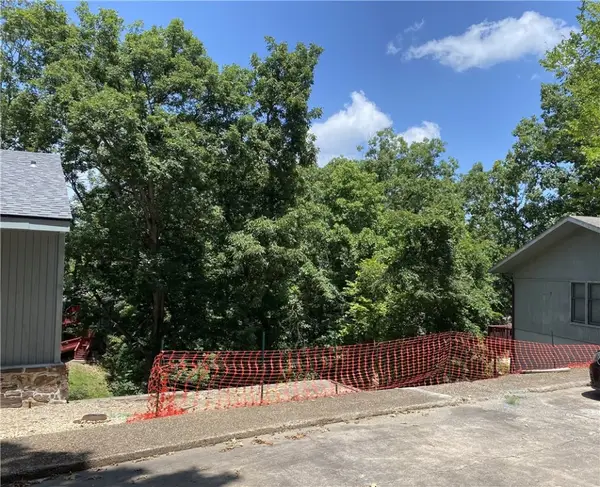 6 & 8 Gail Lane, Bella Vista, AR 72715