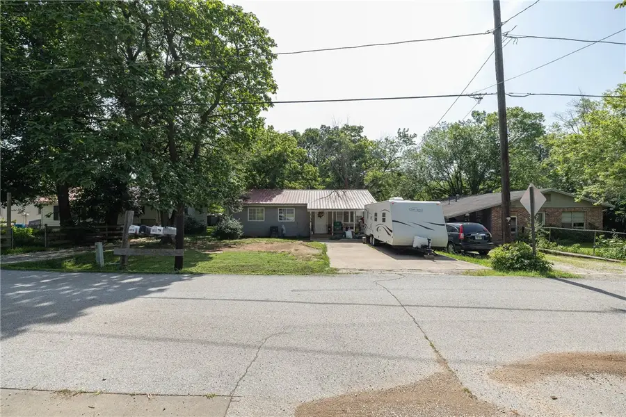 1034 S Washington Avenue, Fayetteville, AR 72701 - Image #2