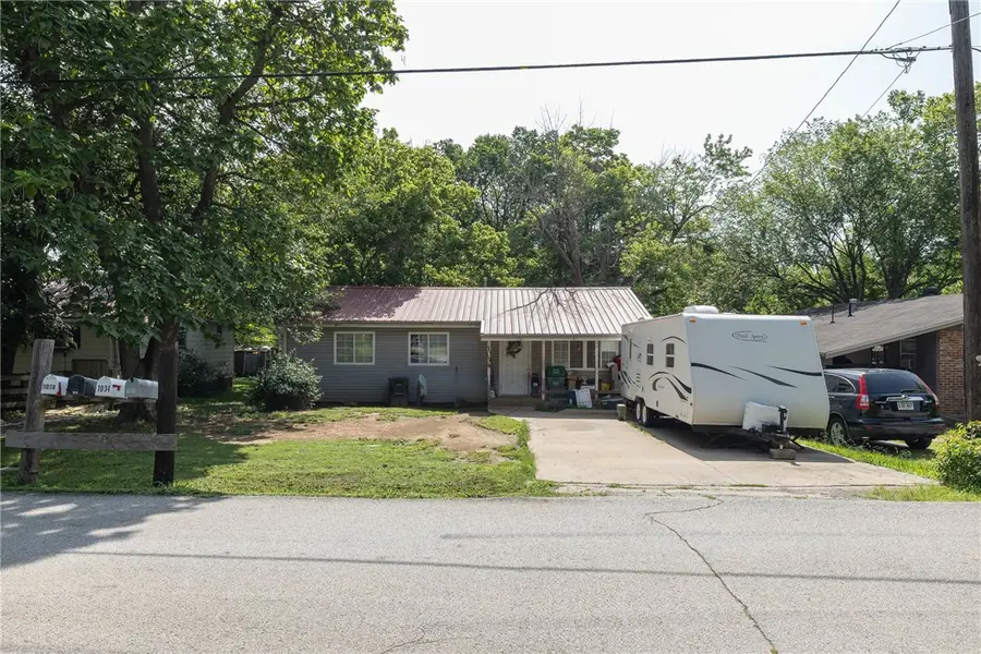 1034 S Washington Avenue, Fayetteville, AR 72701 - Image #3