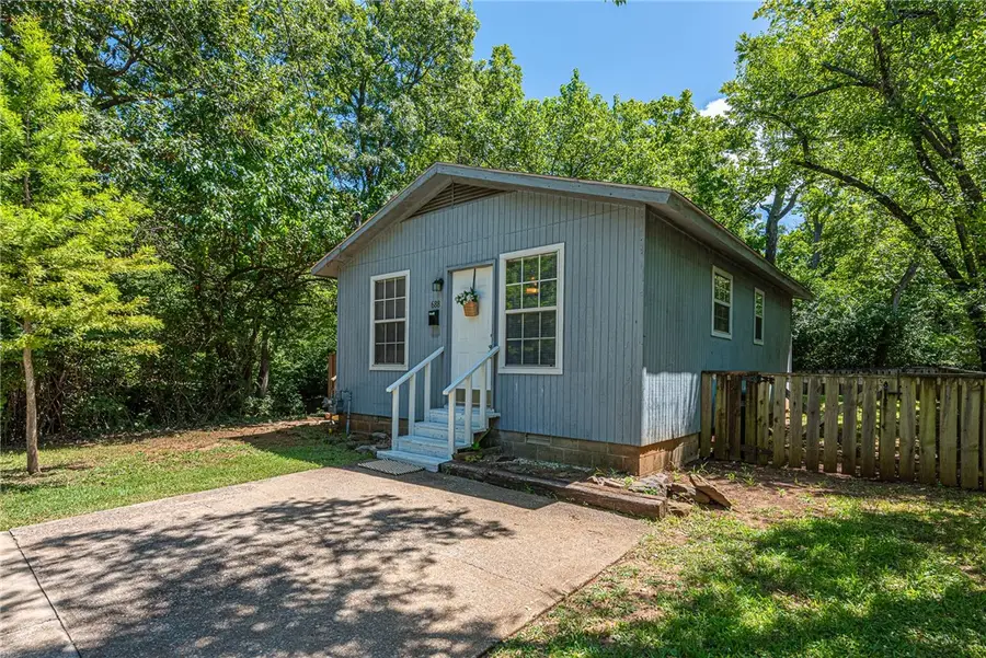 688 N Willow Avenue, Fayetteville, AR 72701 - Image #3