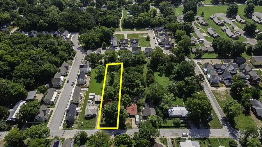 1018 S Washington Avenue, Fayetteville, AR 72701 - Image #2