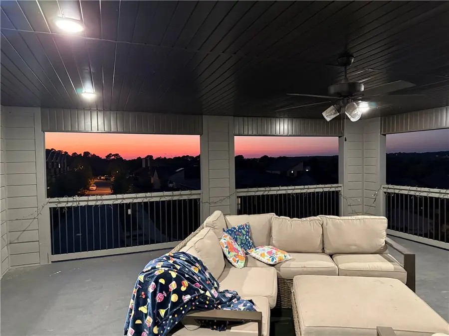 2588 N Justin Drive, Fayetteville, AR 72704 - Image #2