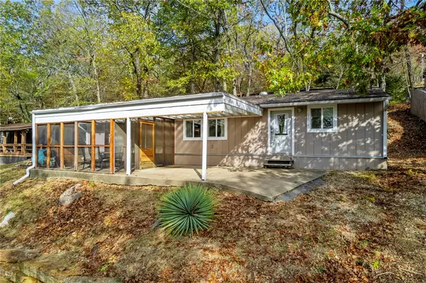 21548 Walnut Street, Garfield, AR 72732