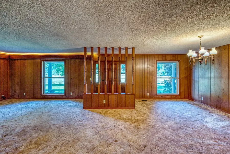 8828 412 Highway, Green Forest, AR 72638 - Image #3