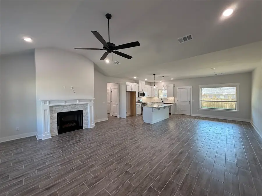 134 N Banner Avenue, Farmington, AR 72730 - Image #3