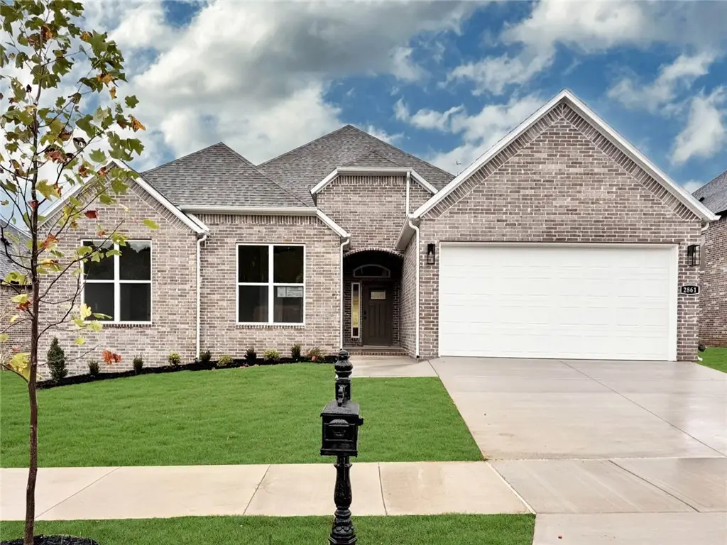 2861 N Chapel Drive, Fayetteville, AR 72704 - Image #1
