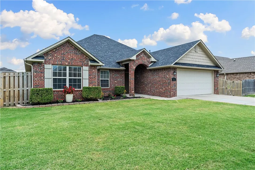 201 Sussex Avenue, Lowell, AR 72745 - Image #1