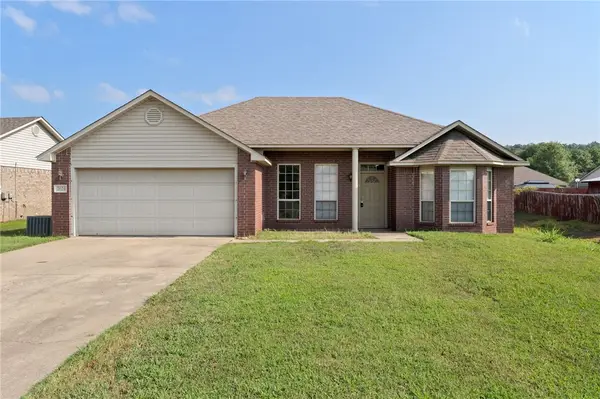 2624 Red Oak Drive, Van Buren, AR 72956