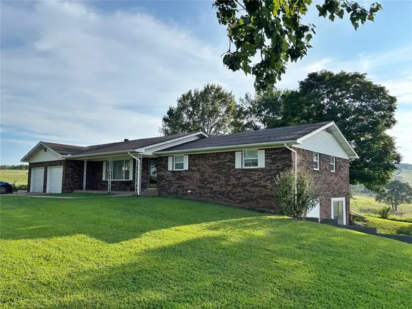 2504 Joe Holt Road, Everton, AR 72633