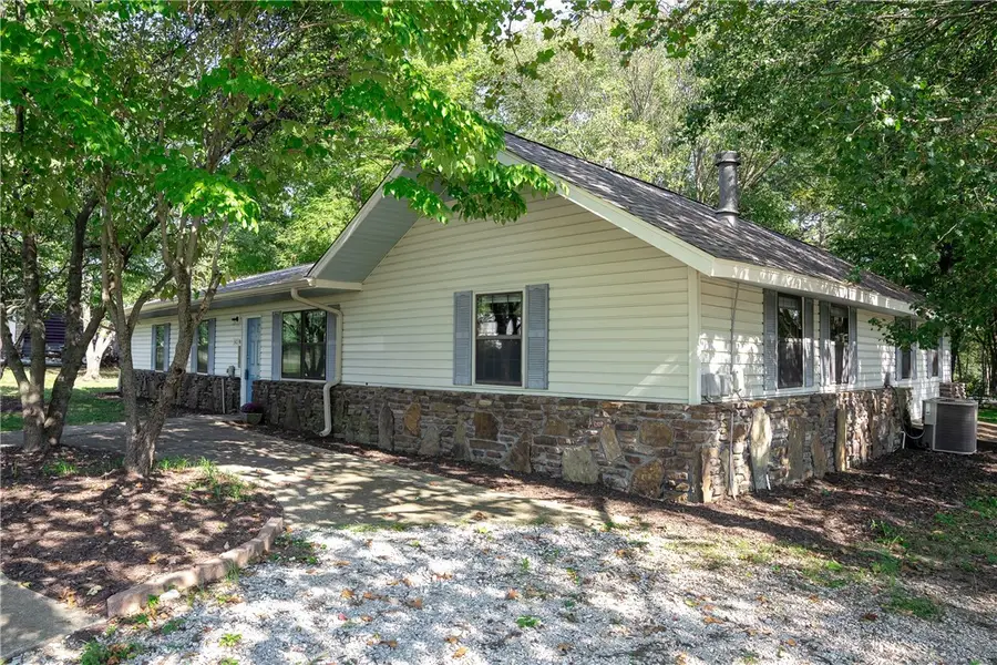 843 Bowen Boulevard, Fayetteville, AR 72703 - Image #2